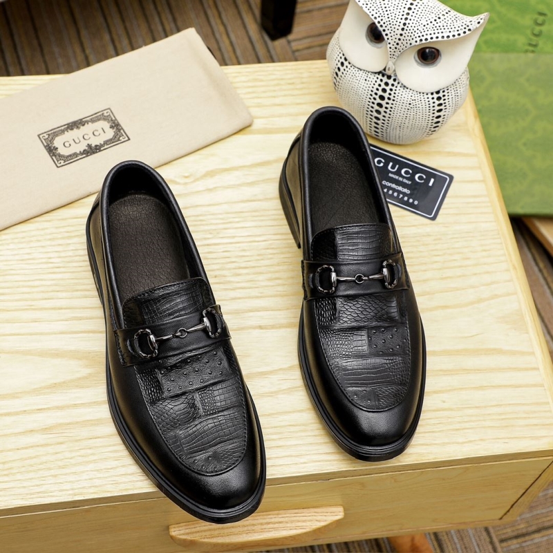 G*u*i leather shoes